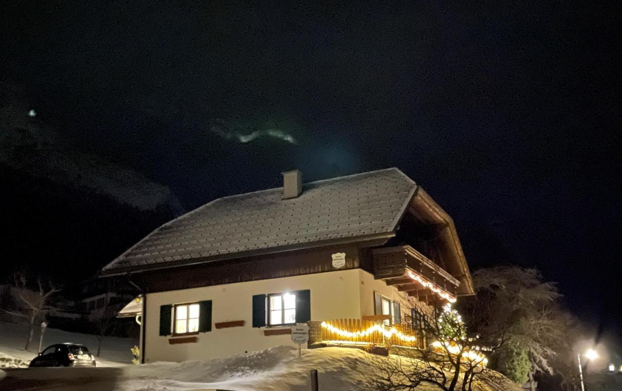 Ferienwohnung Syen Grundlsee Bagian luar foto