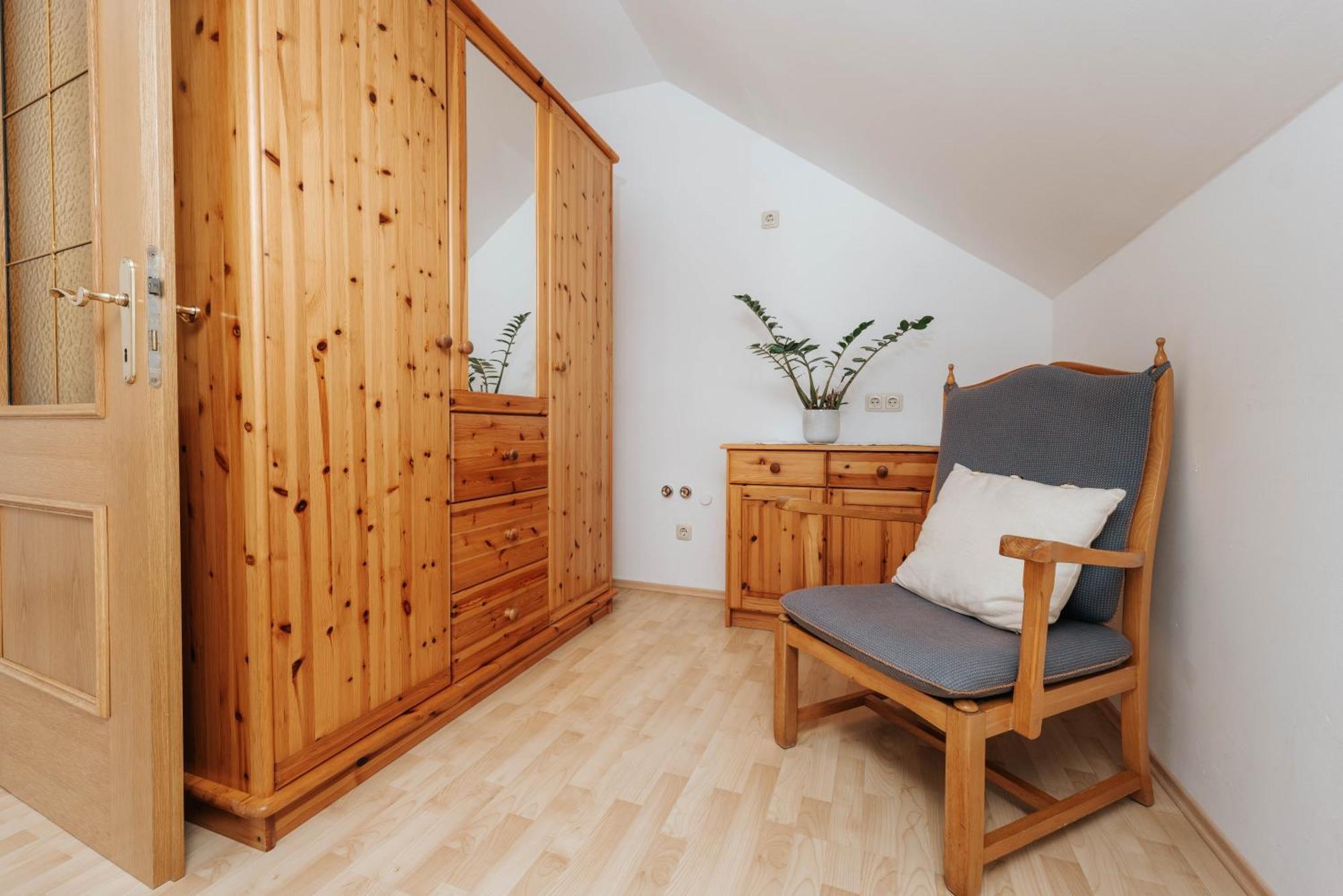 Ferienwohnung Syen Grundlsee Ruang foto
