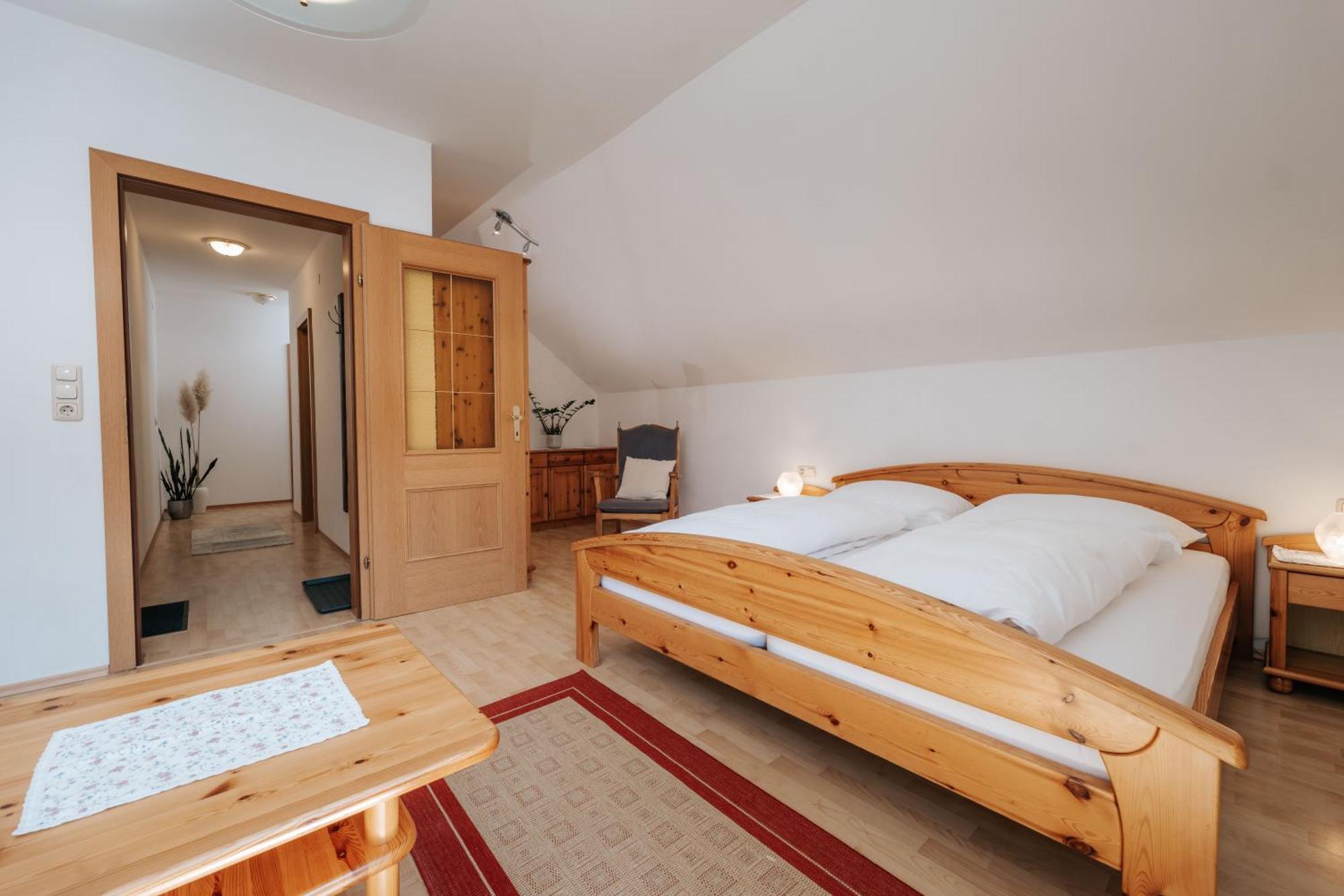 Ferienwohnung Syen Grundlsee Ruang foto