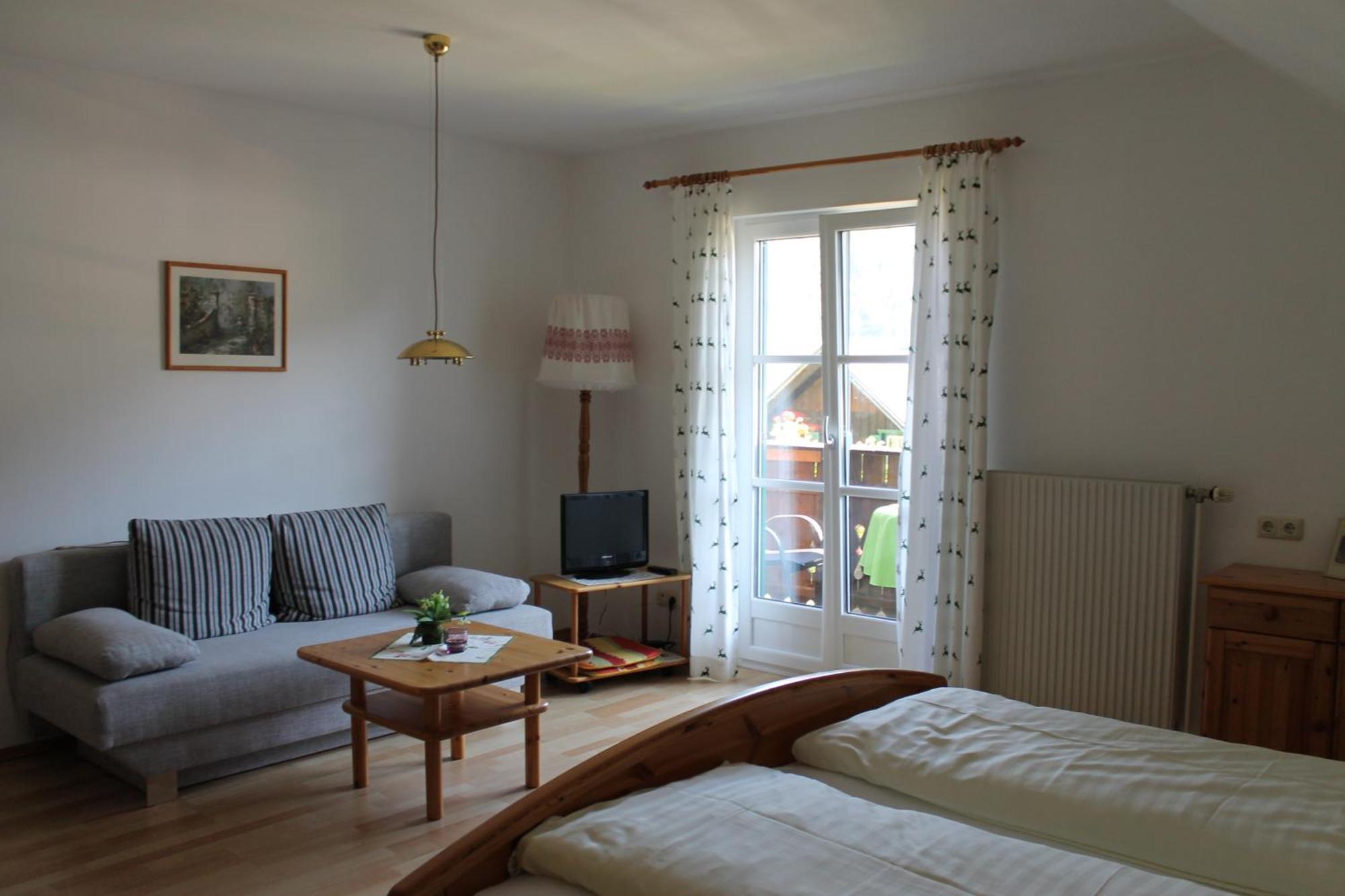Ferienwohnung Syen Grundlsee Ruang foto